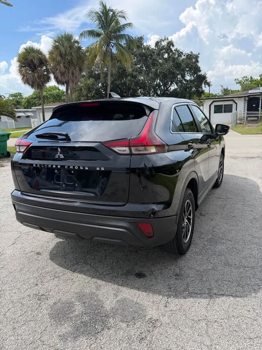 2022 Mitsubishi Eclipse Cross - Image 4 of 13