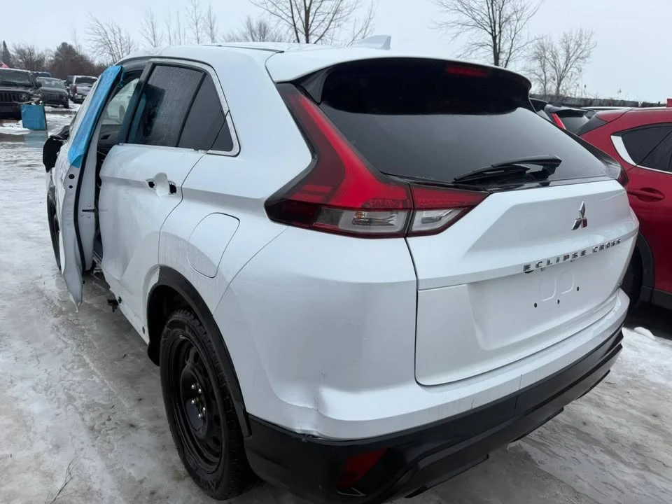 2022 Mitsubishi Eclipse Cross - Image 4 of 9