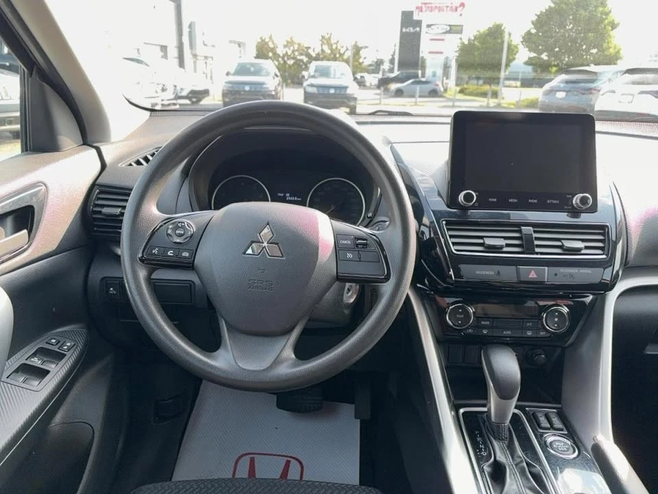 2022 Mitsubishi Eclipse Cross - Image 11 of 20