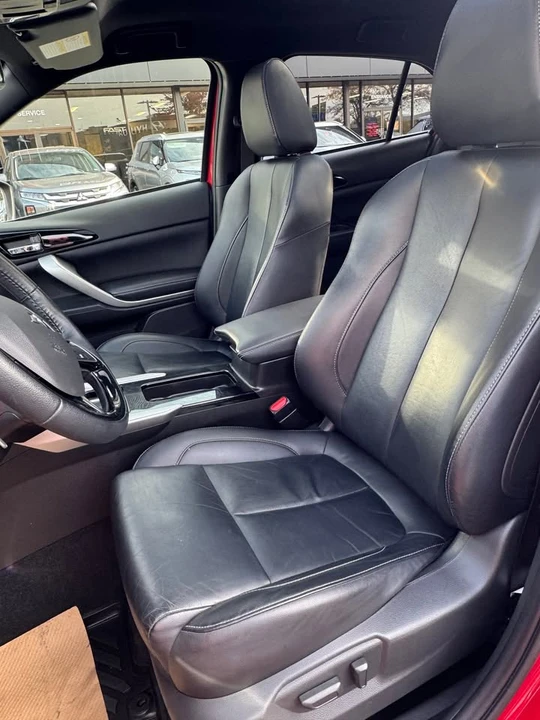 2022 Mitsubishi Eclipse Cross - Image 5 of 10