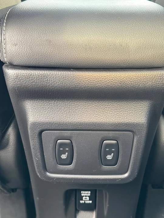 2022 Mitsubishi Eclipse Cross - Image 10 of 10