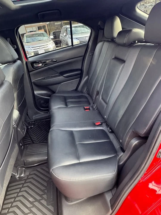 2022 Mitsubishi Eclipse Cross - Image 6 of 10