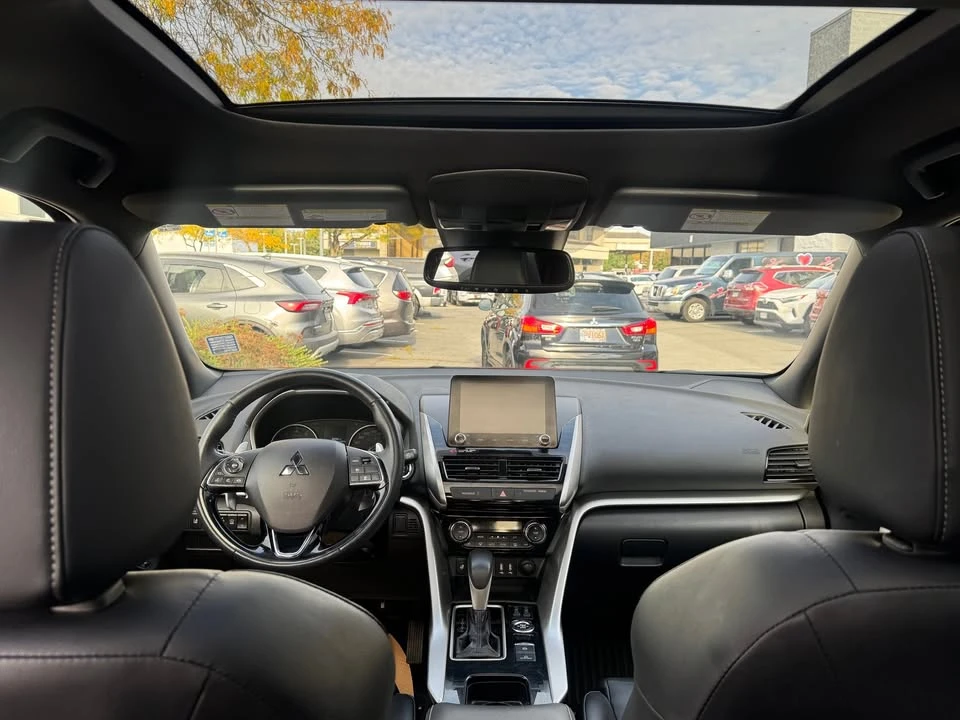2022 Mitsubishi Eclipse Cross - Image 9 of 10