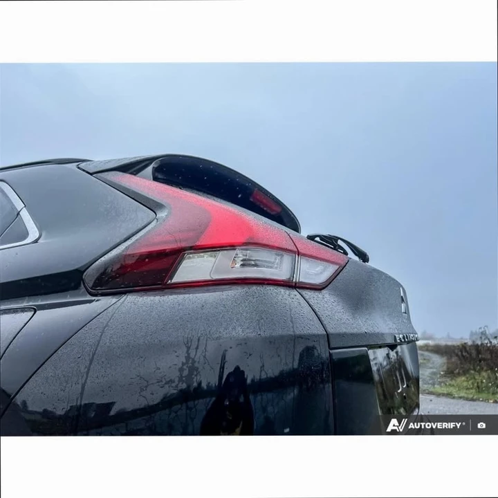 2022 Mitsubishi Eclipse Cross - Image 11 of 20