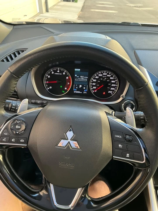 2022 Mitsubishi Eclipse Cross - Image 8 of 16