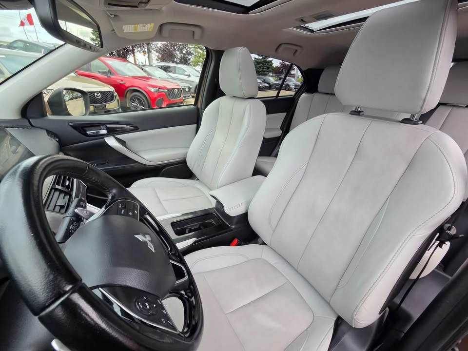 2022 Mitsubishi Eclipse Cross - Image 14 of 20