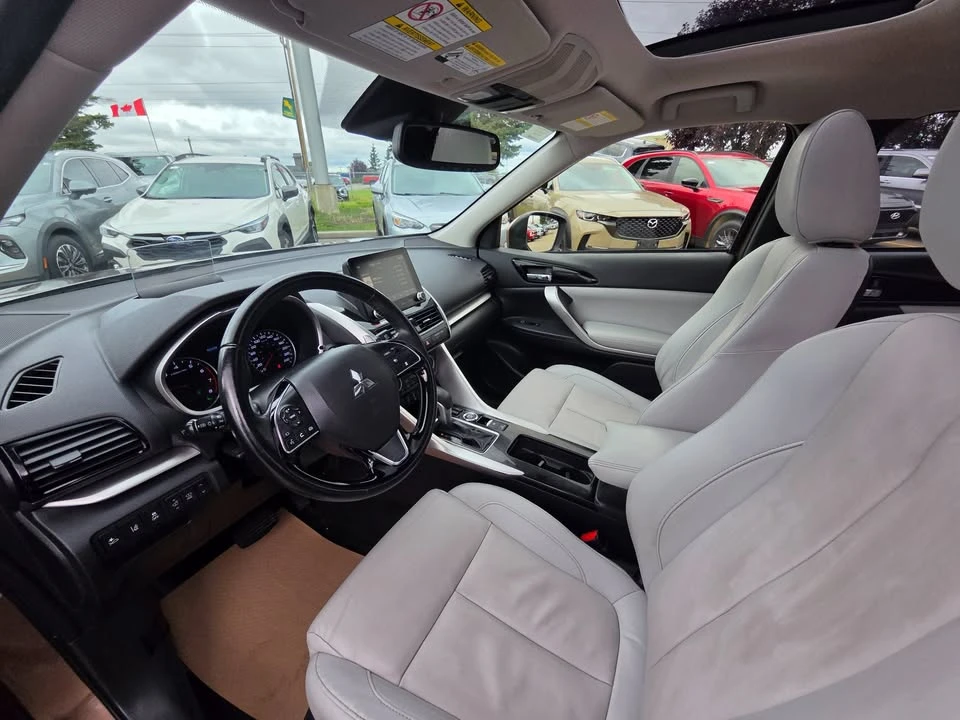 2022 Mitsubishi Eclipse Cross - Image 13 of 20