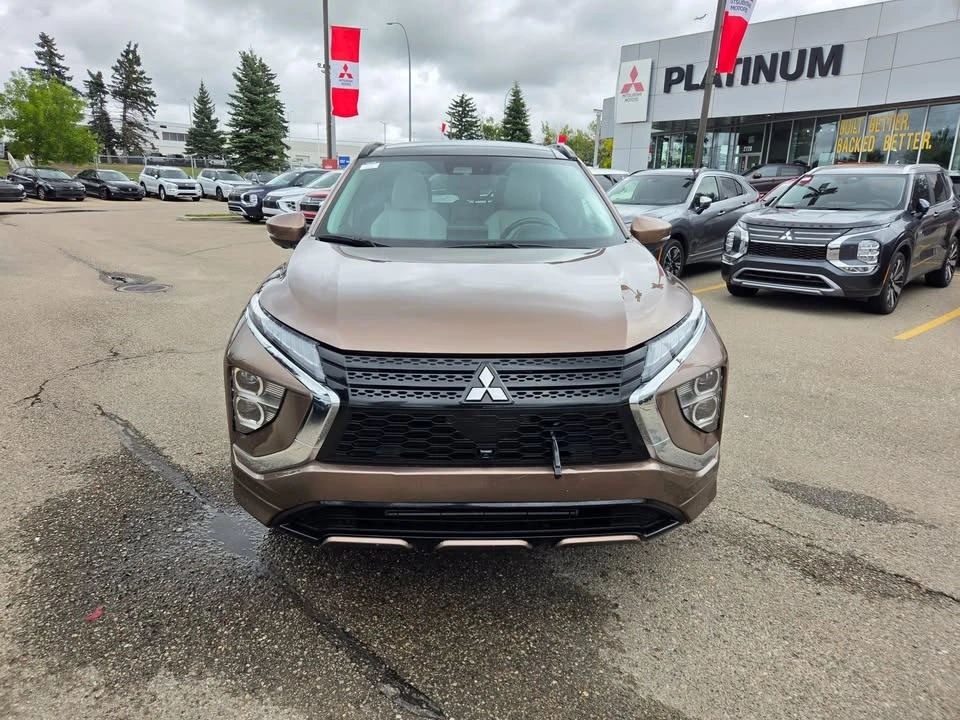 2022 Mitsubishi Eclipse Cross - Image 2 of 20