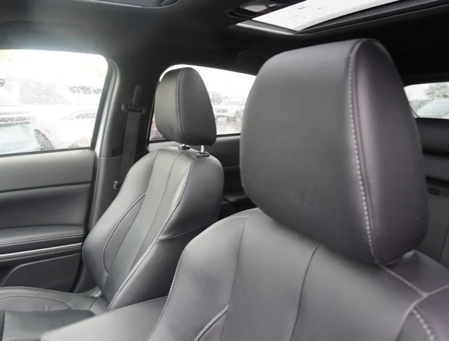 2022 Mitsubishi Eclipse Cross - Image 6 of 9