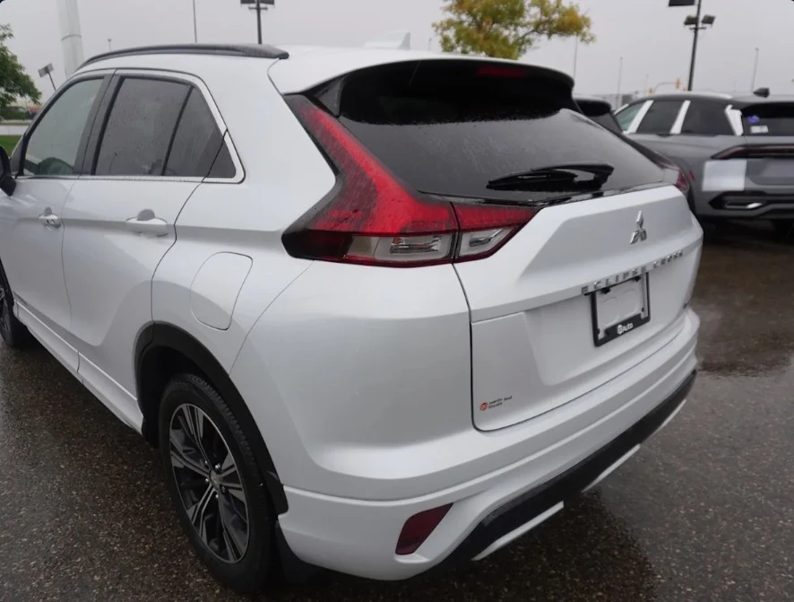 2022 Mitsubishi Eclipse Cross - Image 3 of 9