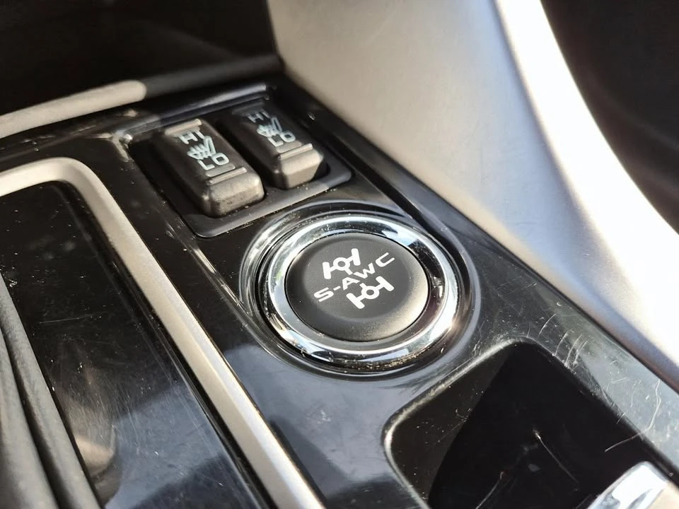 2022 Mitsubishi Eclipse Cross - Image 15 of 18