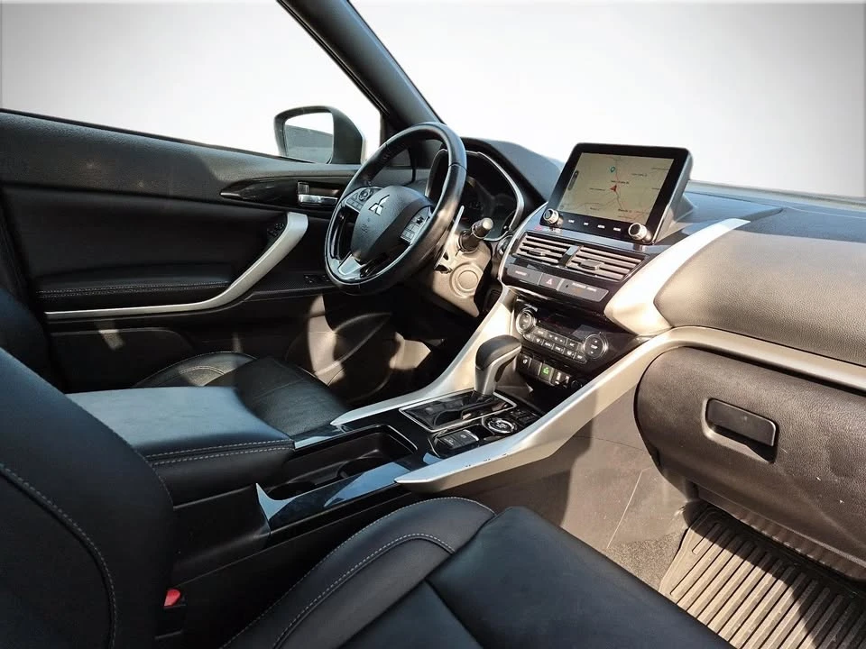 2022 Mitsubishi Eclipse Cross - Image 9 of 18