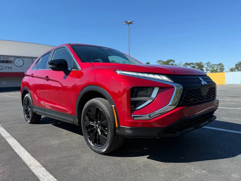 2022 Mitsubishi Eclipse Cross - Image 2 of 19