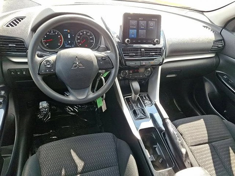 2022 Mitsubishi Eclipse Cross - Image 9 of 13