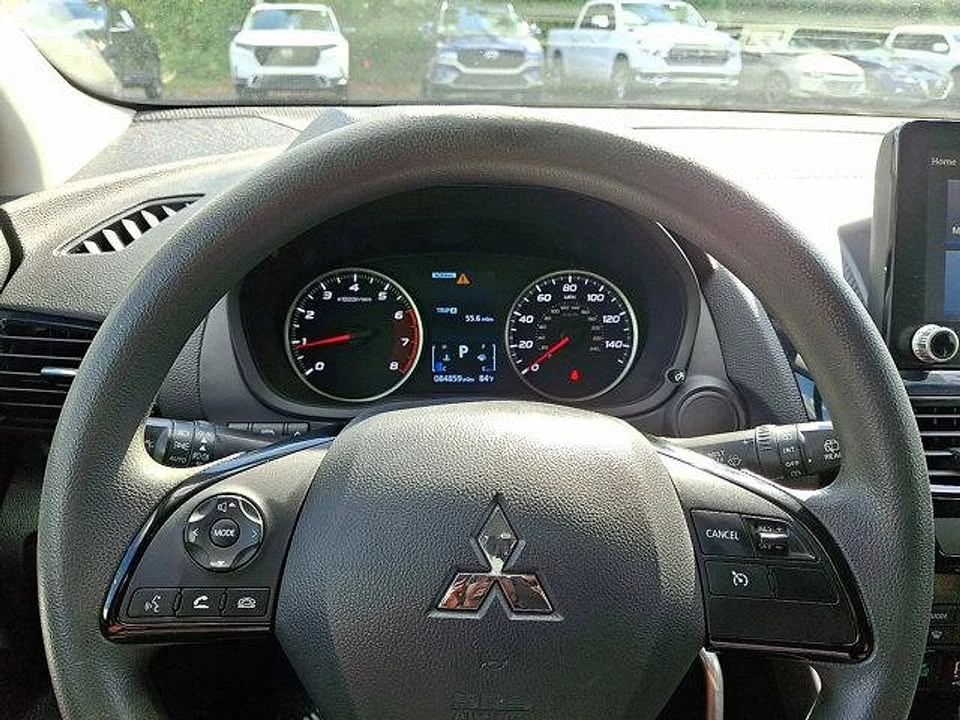 2022 Mitsubishi Eclipse Cross - Image 11 of 13