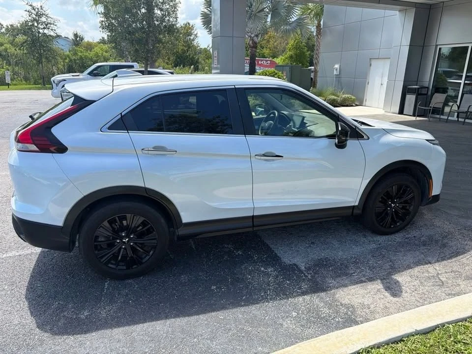 2022 Mitsubishi Eclipse Cross - Image 3 of 5