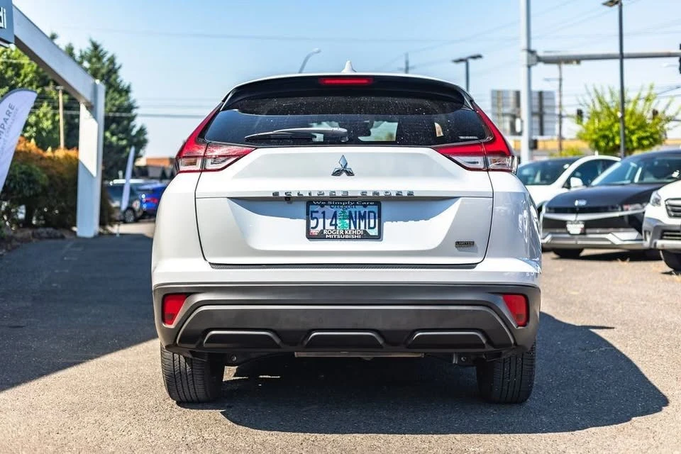 2022 Mitsubishi Eclipse Cross - Image 8 of 20