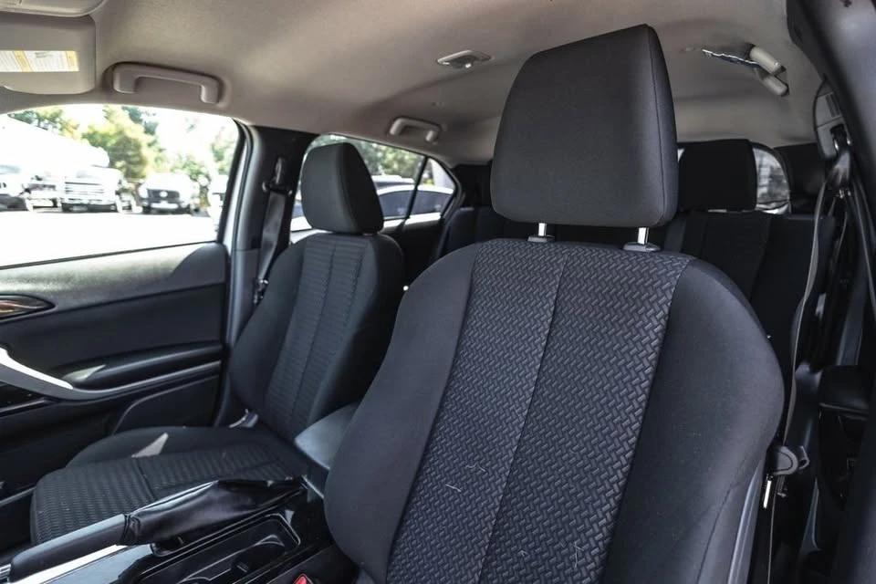 2022 Mitsubishi Eclipse Cross - Image 17 of 20