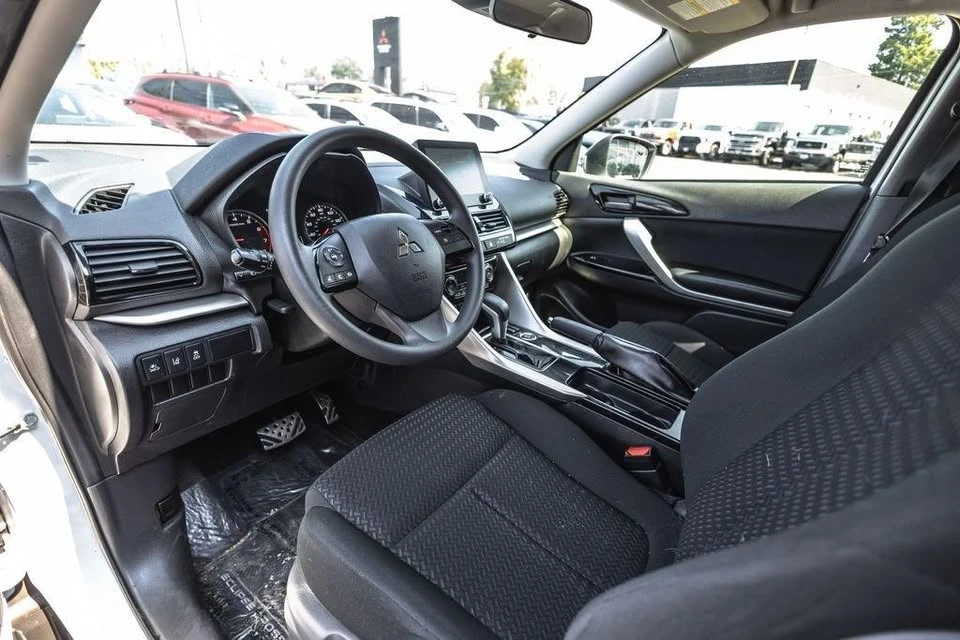 2022 Mitsubishi Eclipse Cross - Image 15 of 20