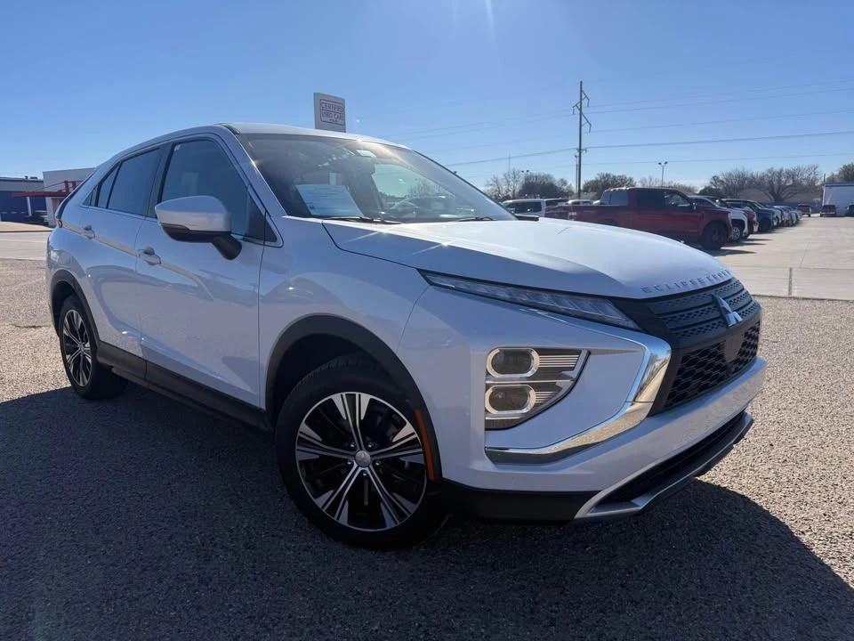 2022 Mitsubishi Eclipse Cross - Image 4 of 15