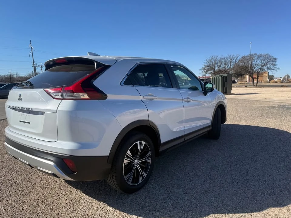 2022 Mitsubishi Eclipse Cross - Image 6 of 15