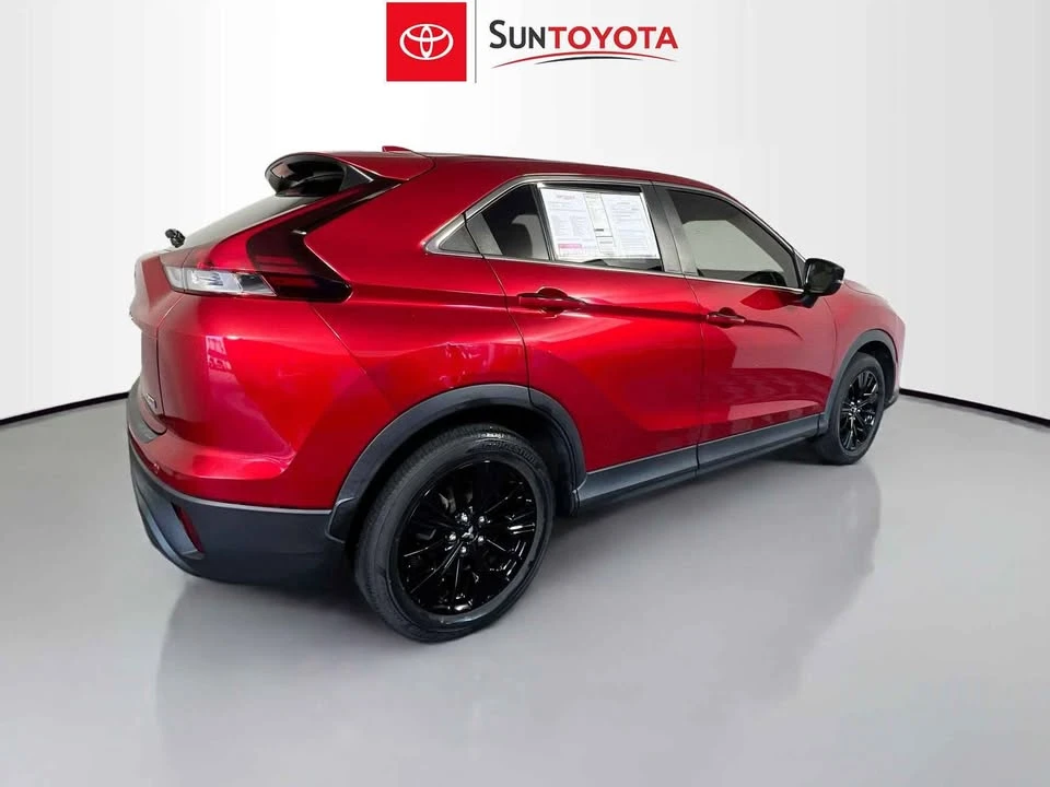 2022 Mitsubishi Eclipse Cross - Image 3 of 17