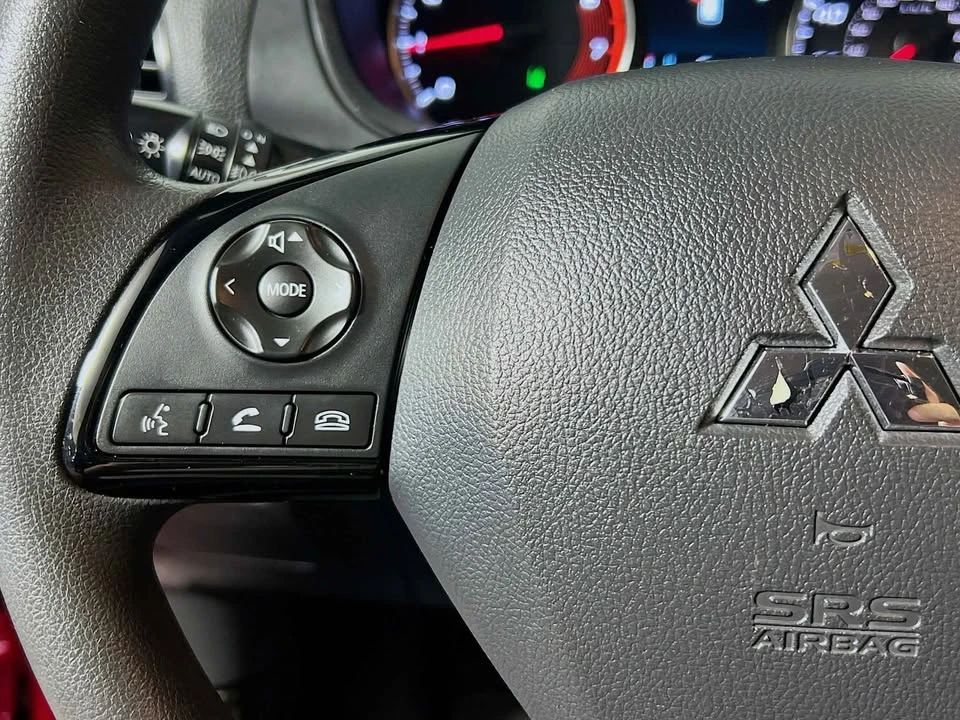 2022 Mitsubishi Eclipse Cross - Image 11 of 17