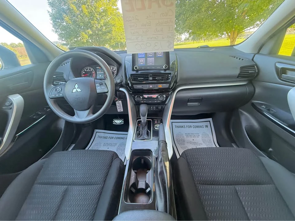 2022 Mitsubishi Eclipse Cross - Image 10 of 14