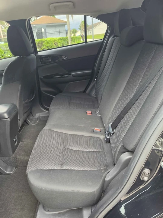 2022 Mitsubishi Eclipse Cross - Image 10 of 17