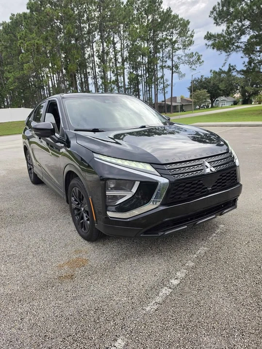 2022 Mitsubishi Eclipse Cross - Image 3 of 17