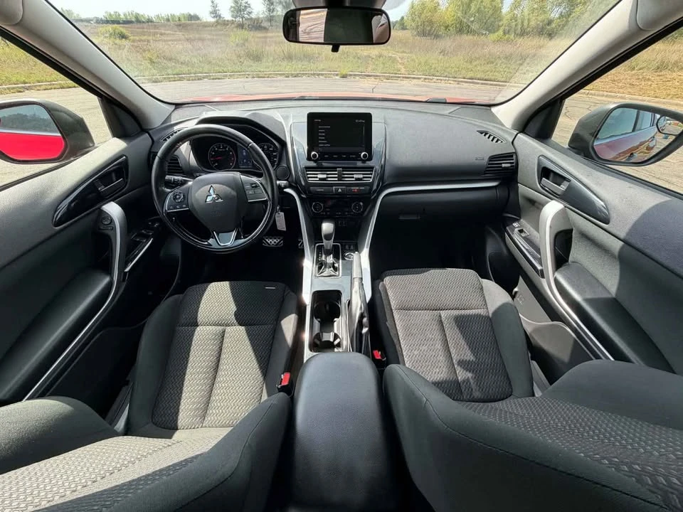 2022 Mitsubishi Eclipse Cross - Image 14 of 17