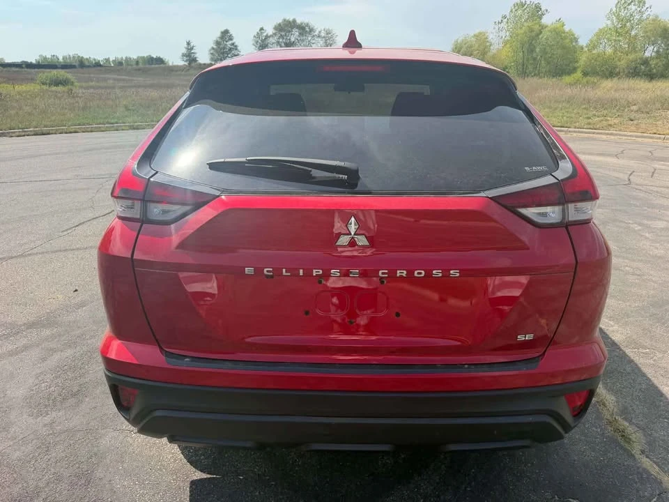 2022 Mitsubishi Eclipse Cross - Image 4 of 17