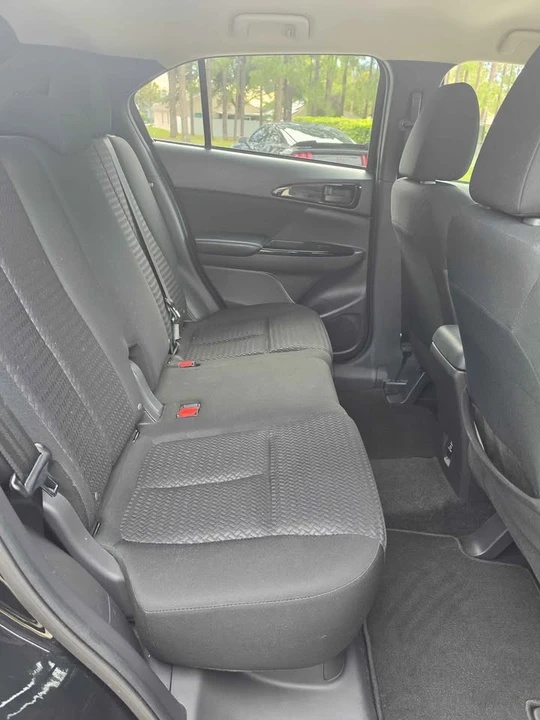 2022 Mitsubishi Eclipse Cross - Image 8 of 17