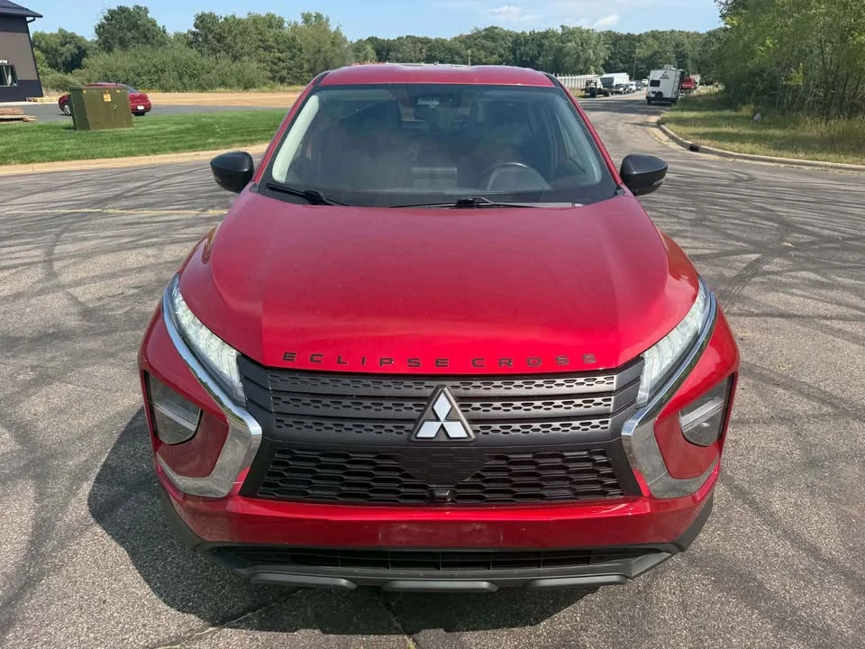 2022 Mitsubishi Eclipse Cross - Image 8 of 17