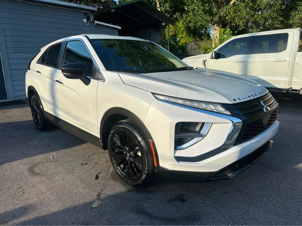 2022 Mitsubishi Eclipse Cross - Image 7 of 17