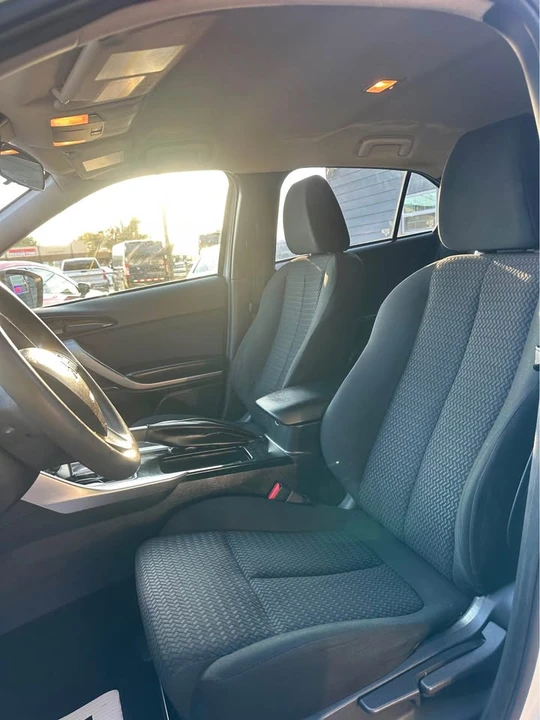 2022 Mitsubishi Eclipse Cross - Image 13 of 17