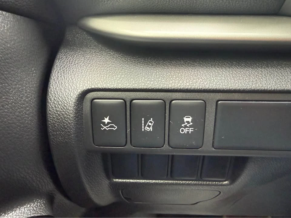 2022 Mitsubishi Eclipse Cross - Image 19 of 20