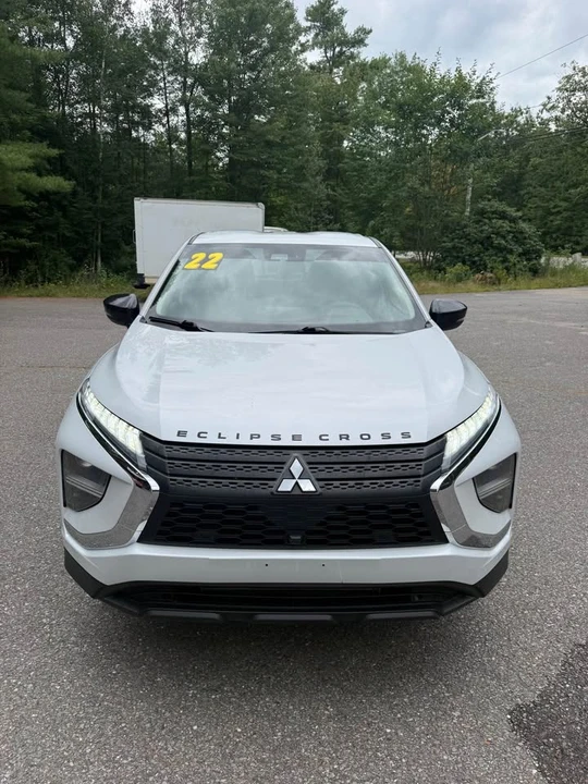 2022 Mitsubishi Eclipse Cross - Image 2 of 20