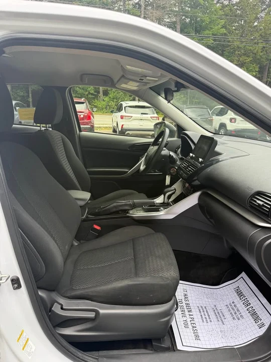 2022 Mitsubishi Eclipse Cross - Image 10 of 20