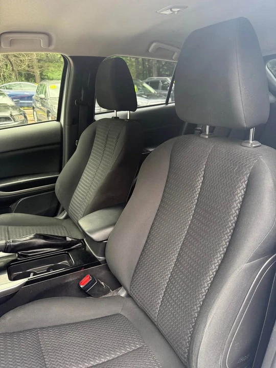 2022 Mitsubishi Eclipse Cross - Image 12 of 20