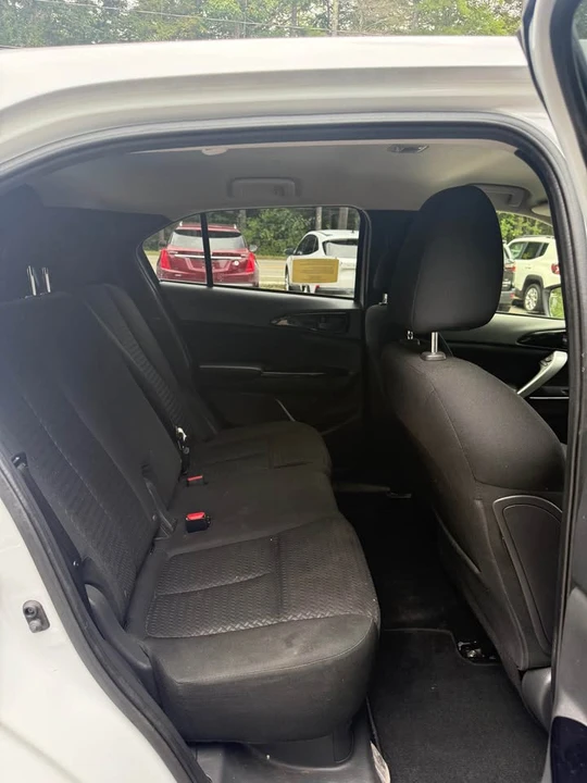 2022 Mitsubishi Eclipse Cross - Image 9 of 20