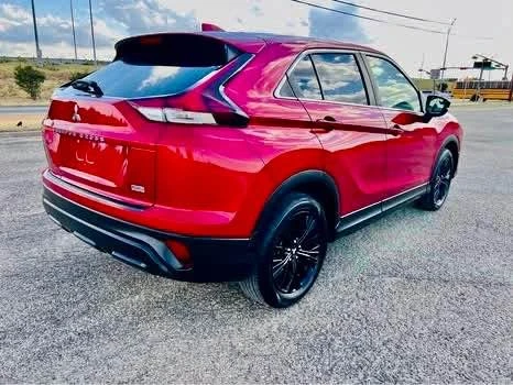 2022 Mitsubishi Eclipse Cross - Image 4 of 11