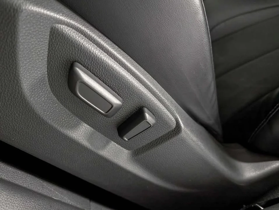 2022 Mitsubishi Eclipse Cross - Image 10 of 10