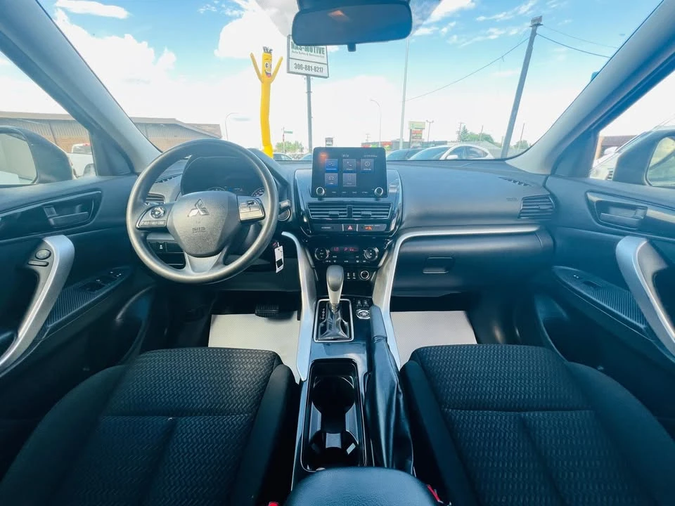 2022 Mitsubishi Eclipse Cross - Image 11 of 20