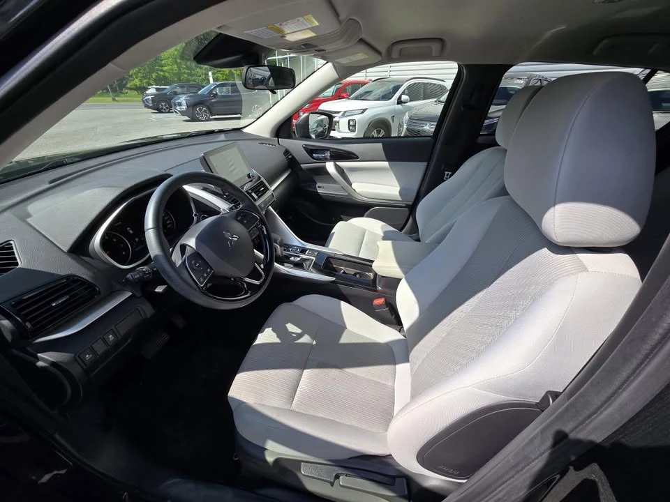 2022 Mitsubishi Eclipse Cross - Image 11 of 20