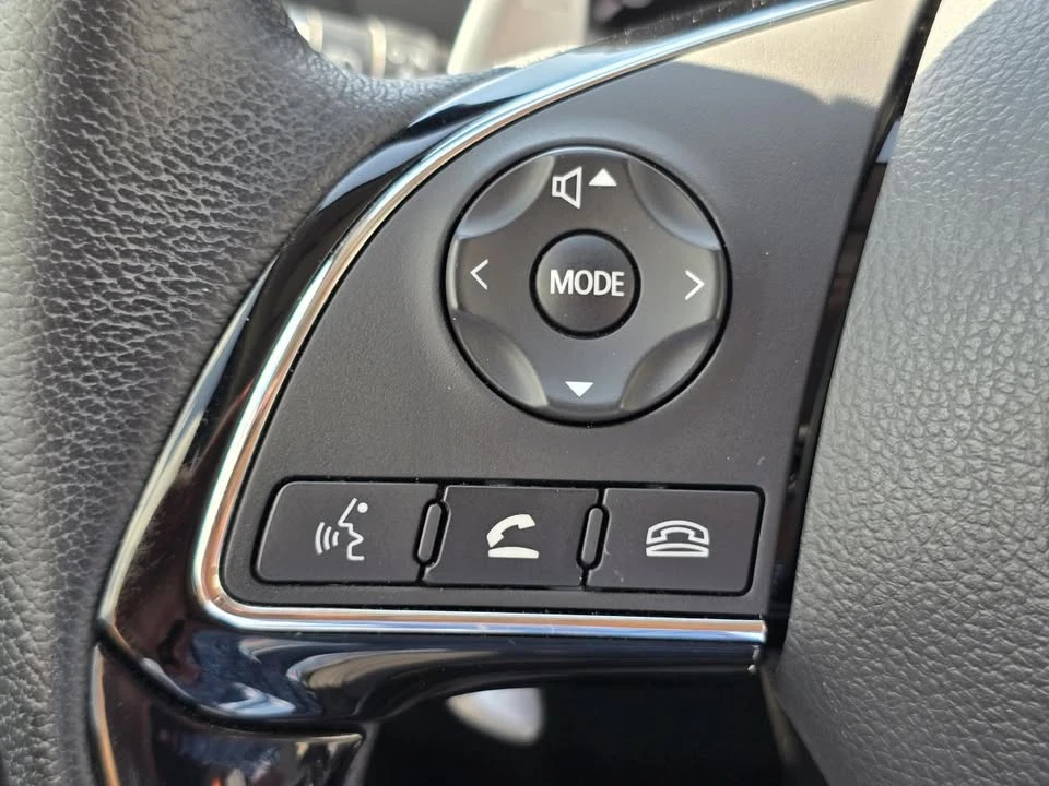 2022 Mitsubishi Eclipse Cross - Image 14 of 20