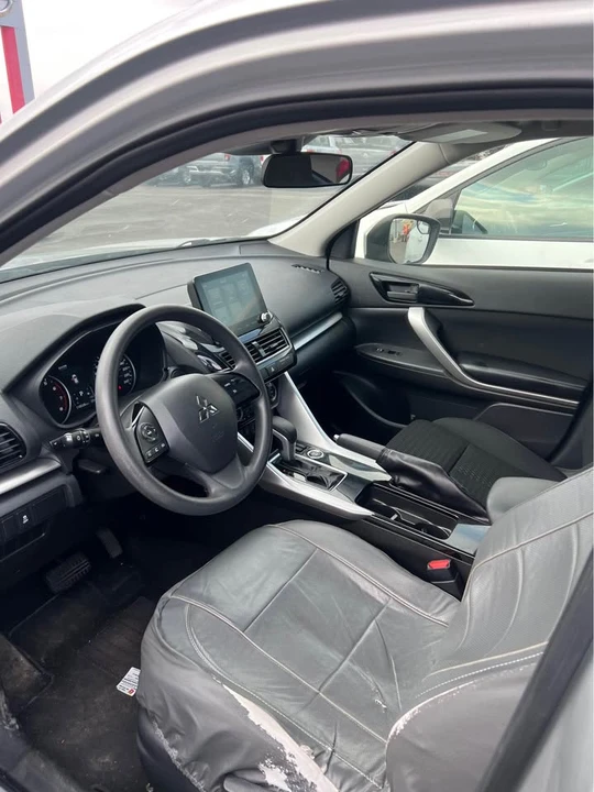 2022 Mitsubishi Eclipse Cross - Image 4 of 10