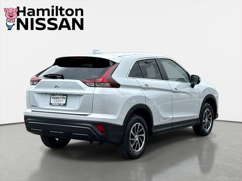 2022 Mitsubishi Eclipse Cross - Image 2 of 20