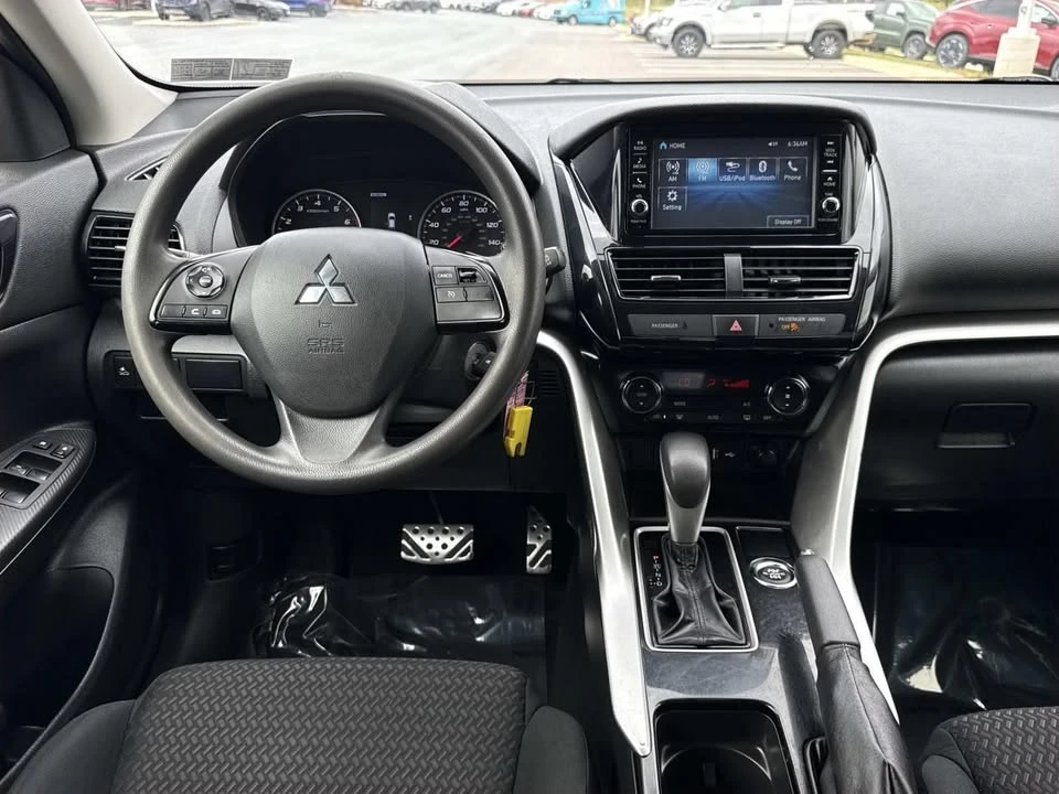 2022 Mitsubishi Eclipse Cross - Image 8 of 20