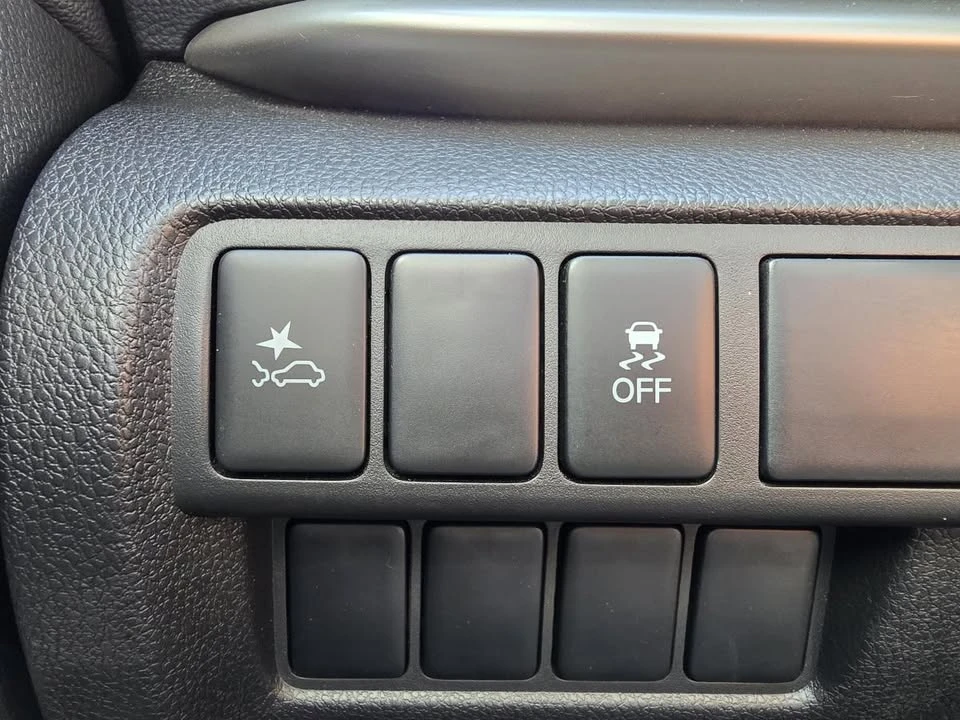 2022 Mitsubishi Eclipse Cross - Image 12 of 20